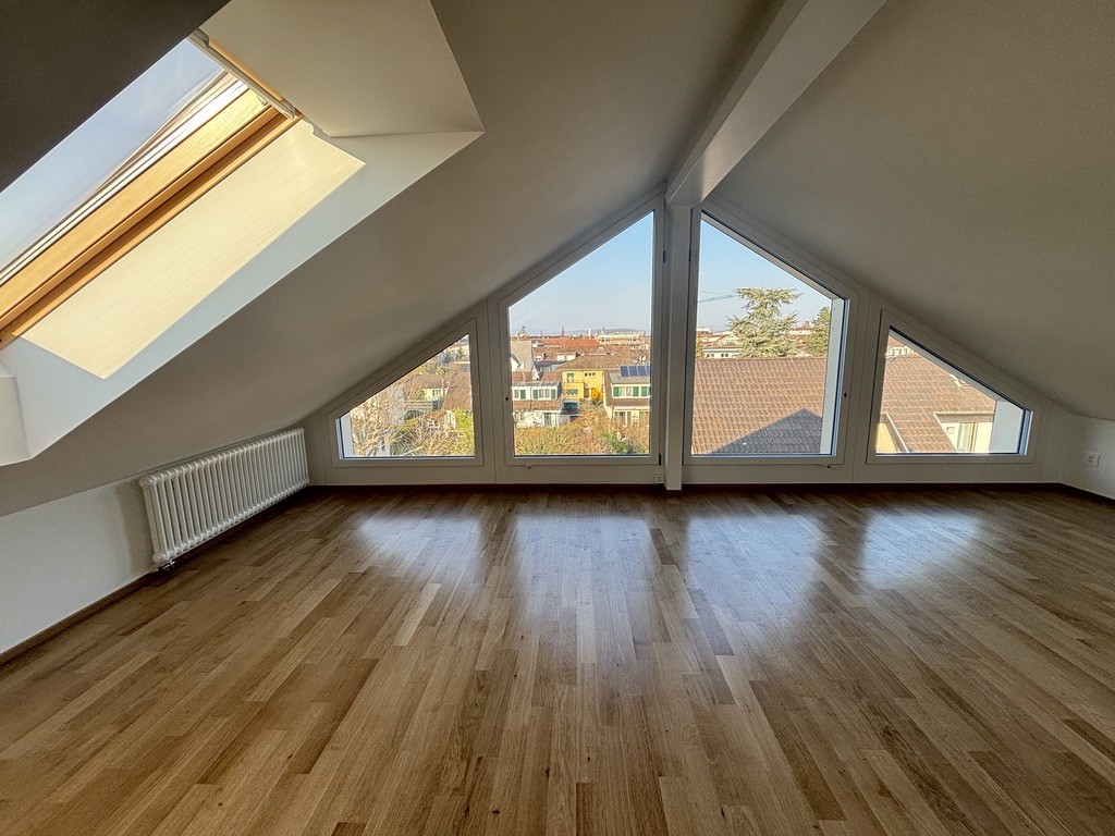 Smart Wohnen in heller Maisonette-Dachwohnung - Zimmer im oberen Stock (Zi 3)