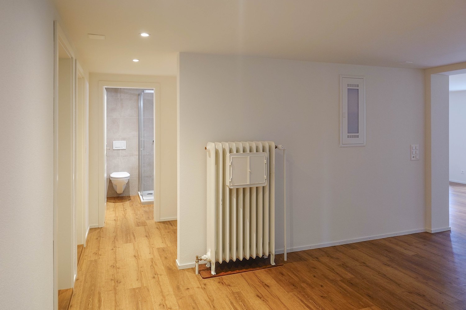 Neuwertige 7.5-Zi. Wohnung mit Blick ins Grüne - Bild 13