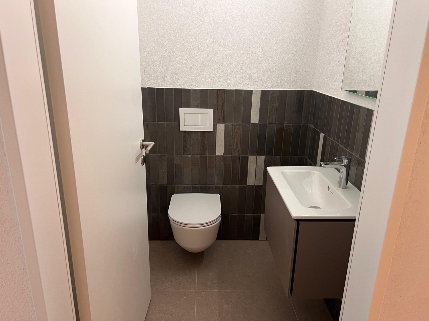 Neubau Erstbezug - Hochwertiges 5.5 Zimmer Reihenhaus mit Garten - Bild 8