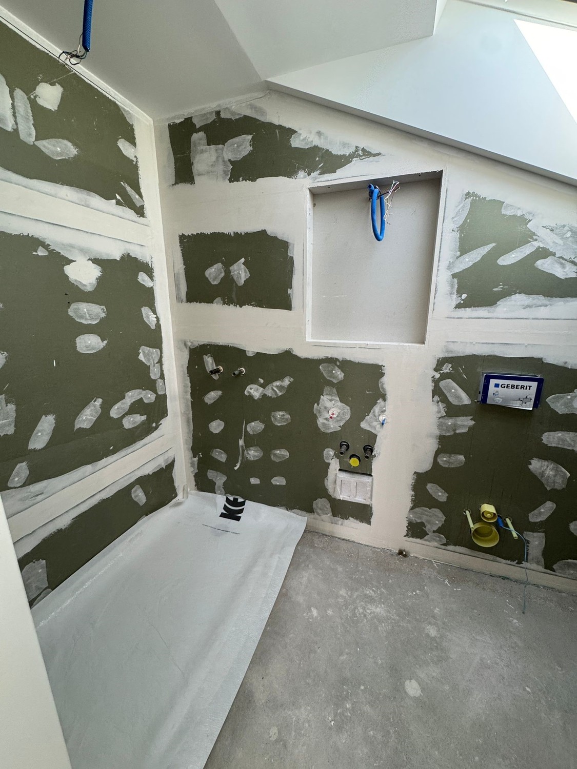 Stilvoll wohnen im Herzen von Hünikon - Badezimmer