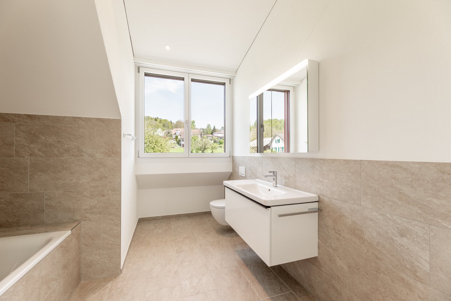 Charmante, neuwertige Wohnung in naturnaher Umgebung - Bild 11