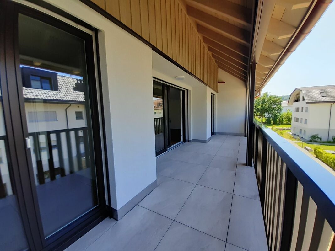 Tolle 2 1/2 Zimmer-Wohnung mit grossem Balkon - Bild 1