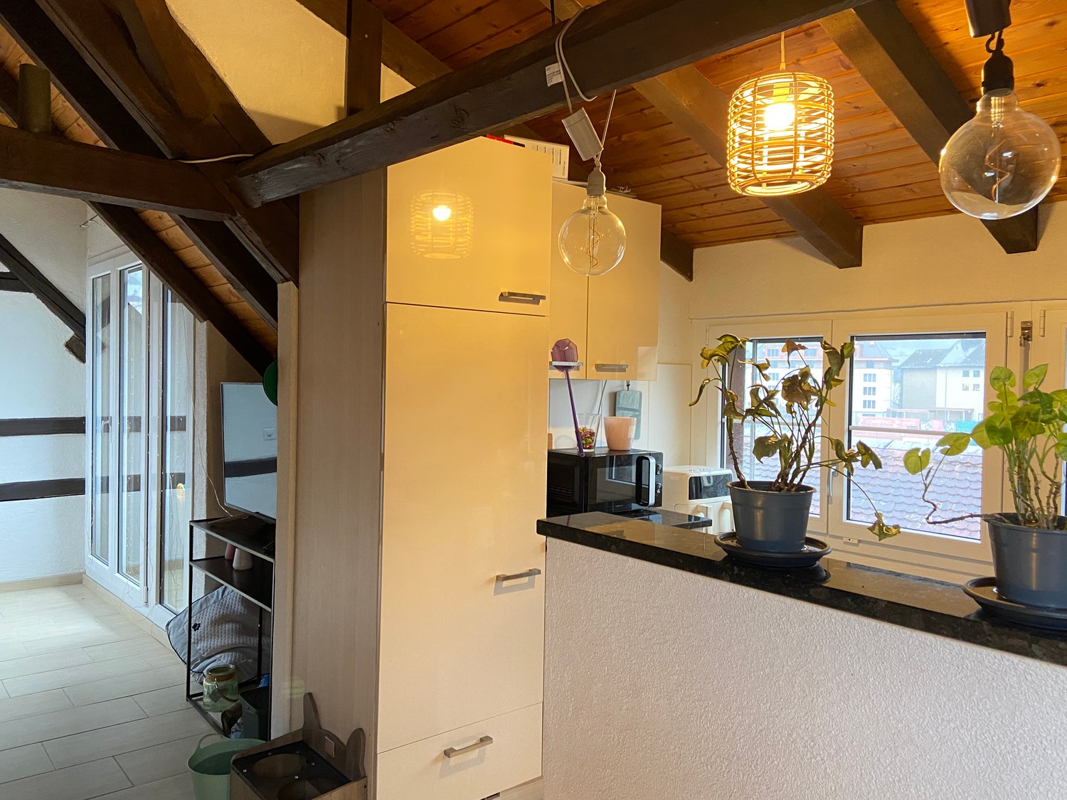 Charmante 3.5-Zimmer-Dachwohnung in Glarus mit Balkon - Bild 5