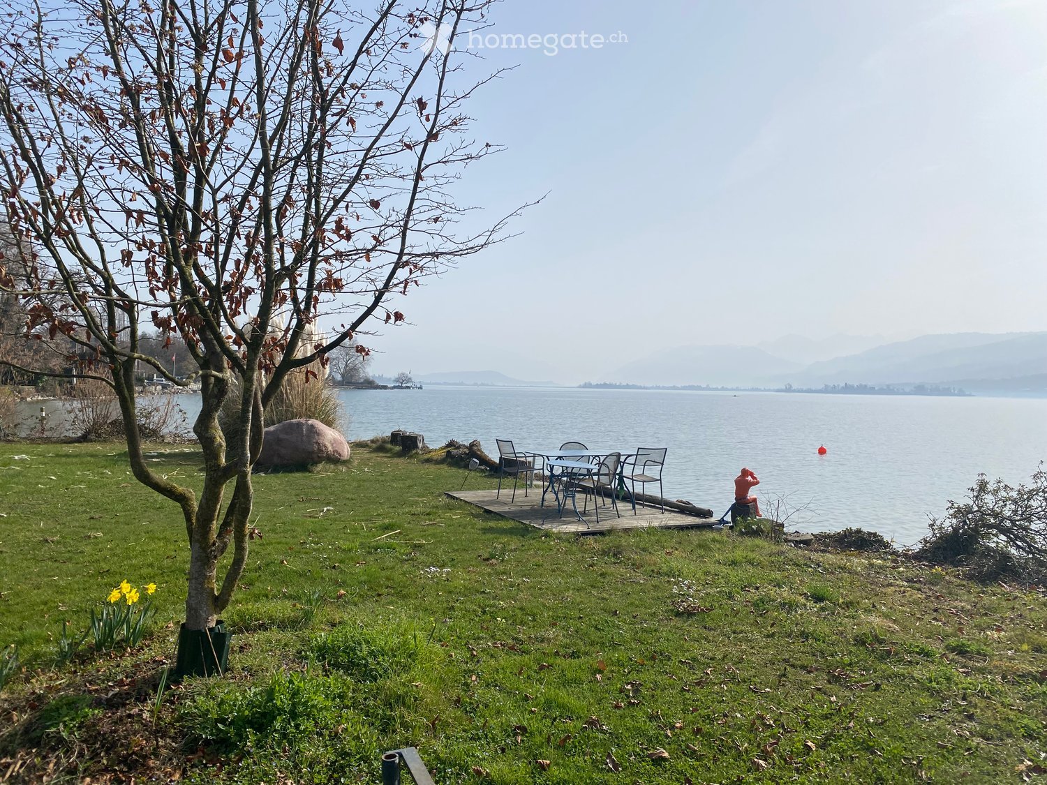 Nachmieter für moderne 3.5-Zimmer-Dachwohnung mit traumhaftem Seeblick in Uerikon - Bild 4