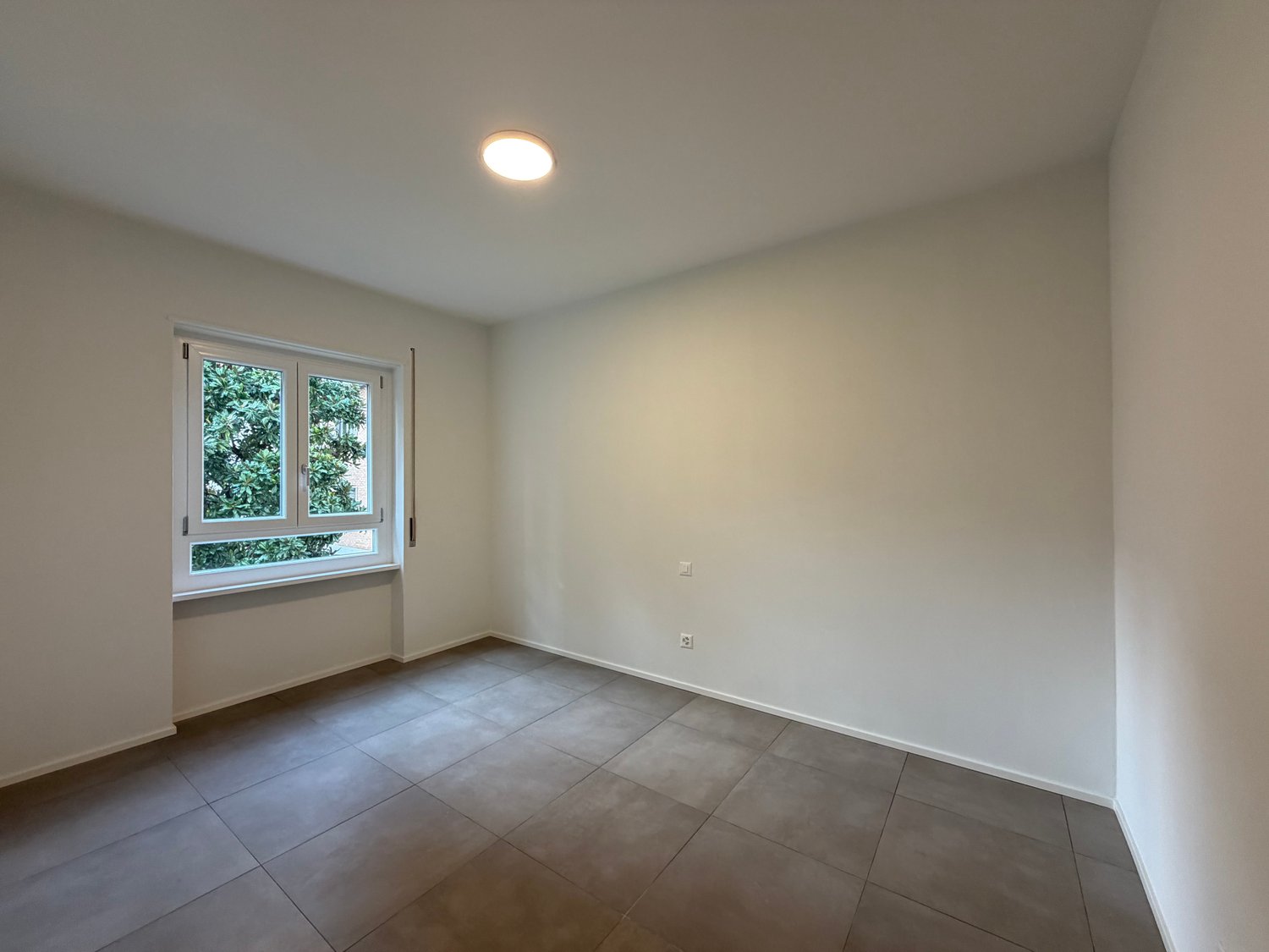 Chiasso Nuovo 4.5 loc. Arredato Pigione 1'200 Spese 250 - Bild 13