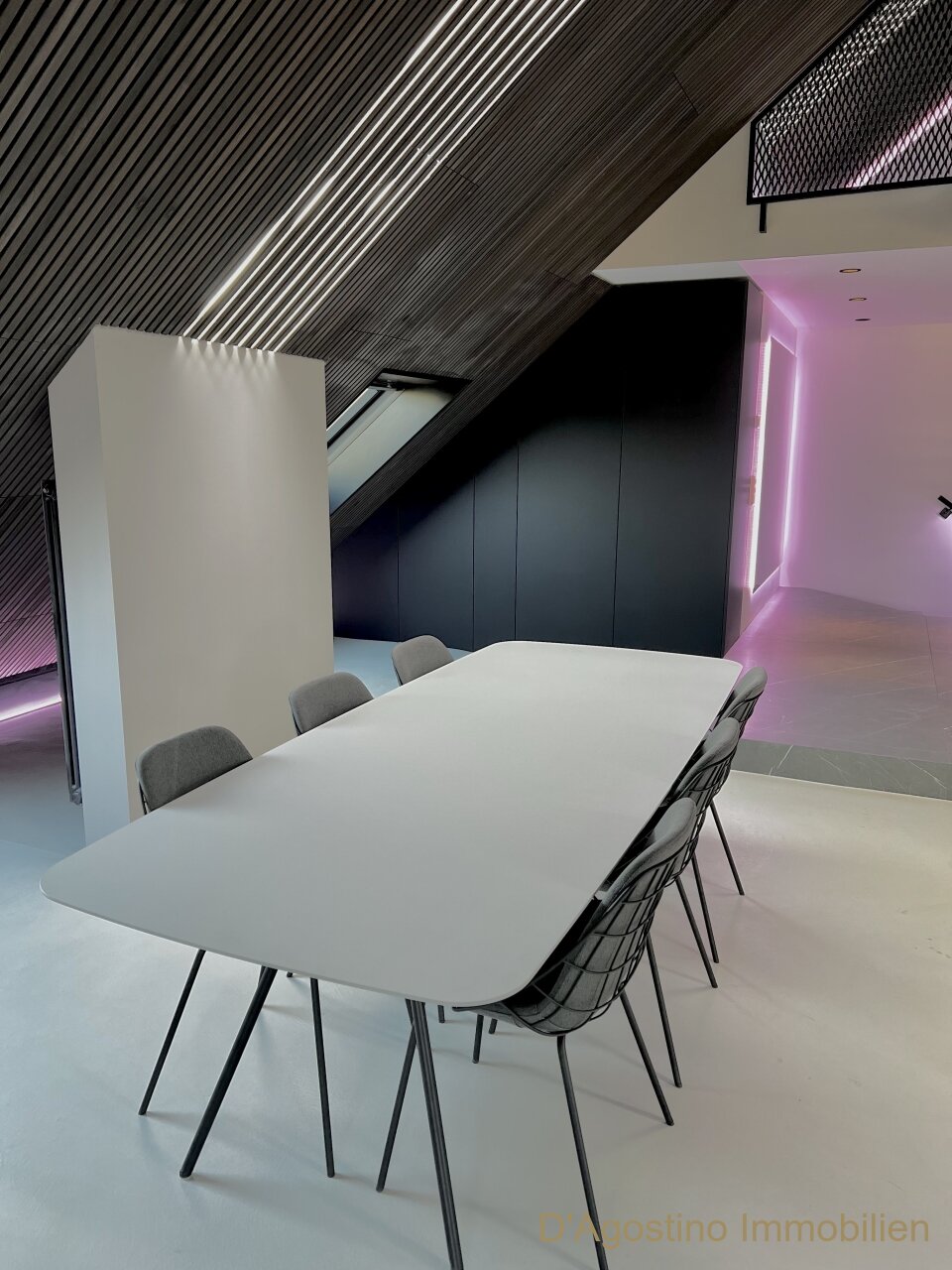 Luxury Loft - *EXCLUSIVE* - Fully Furnished - Bild 2