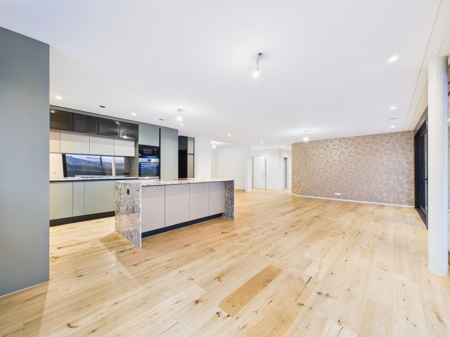 Exklusiver Neubau 2025 – 4.5-Zi. Terrassenwohnung mit 130 m² Panorama - Bild 4