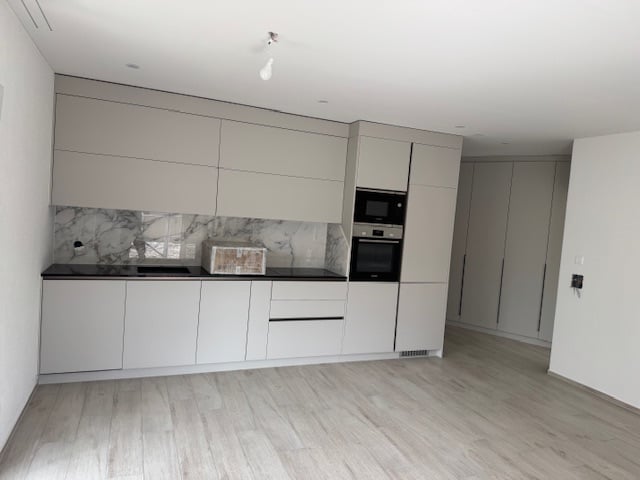 Erstvermietung moderne 4.5-Zimmer-Wohnung - Küche