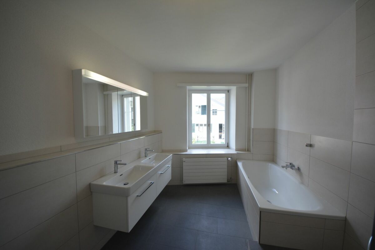 Erstbezug: Neu ausgebaute Wohnung in charmantem Altbau - Bild 7