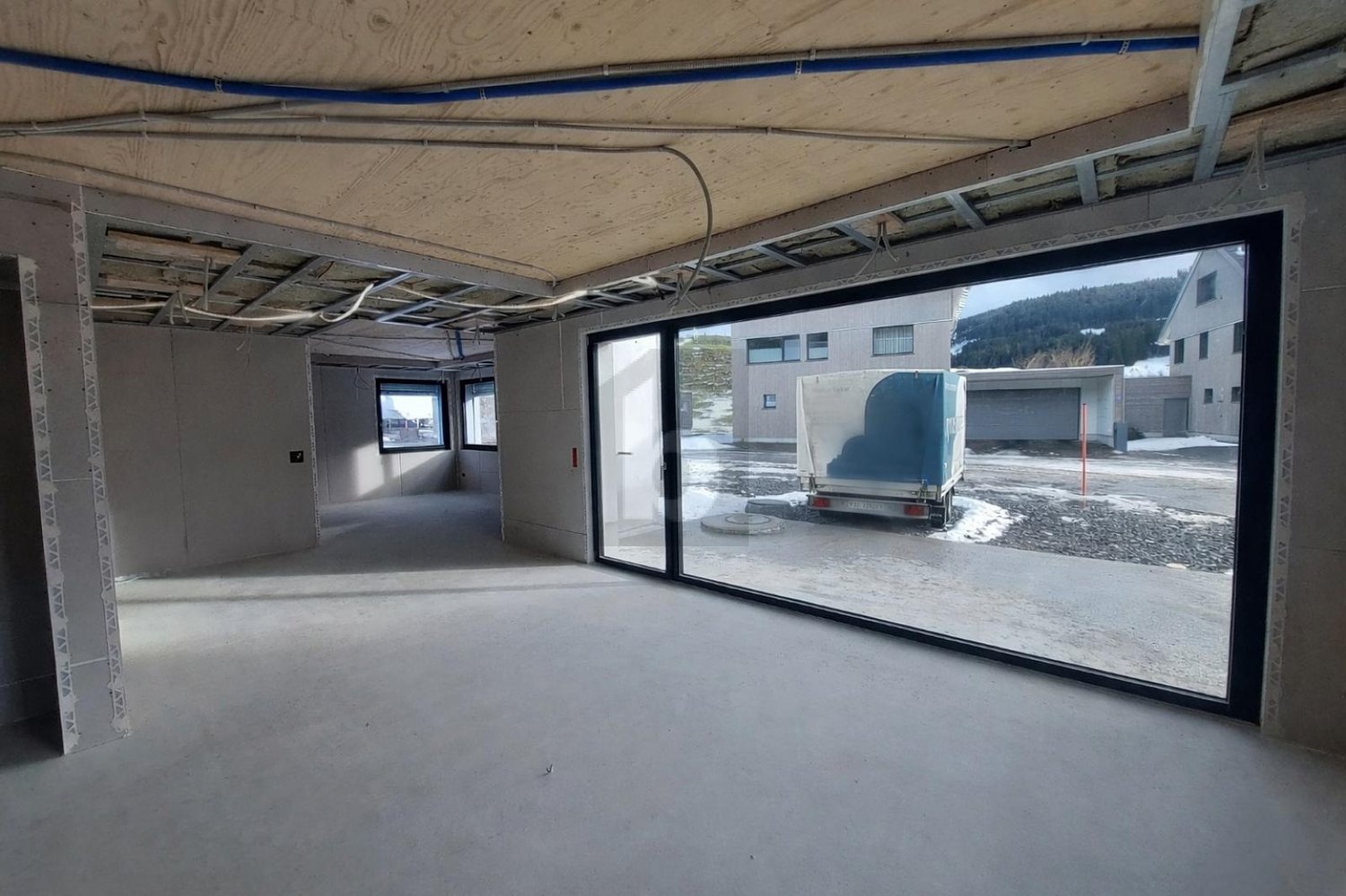 LUXURIÖSER ERSTBEZUG MIT TERRASSE - Bild 2