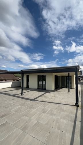 GROSSZÜGIG, SONNIG UND TOP MODERN - 1