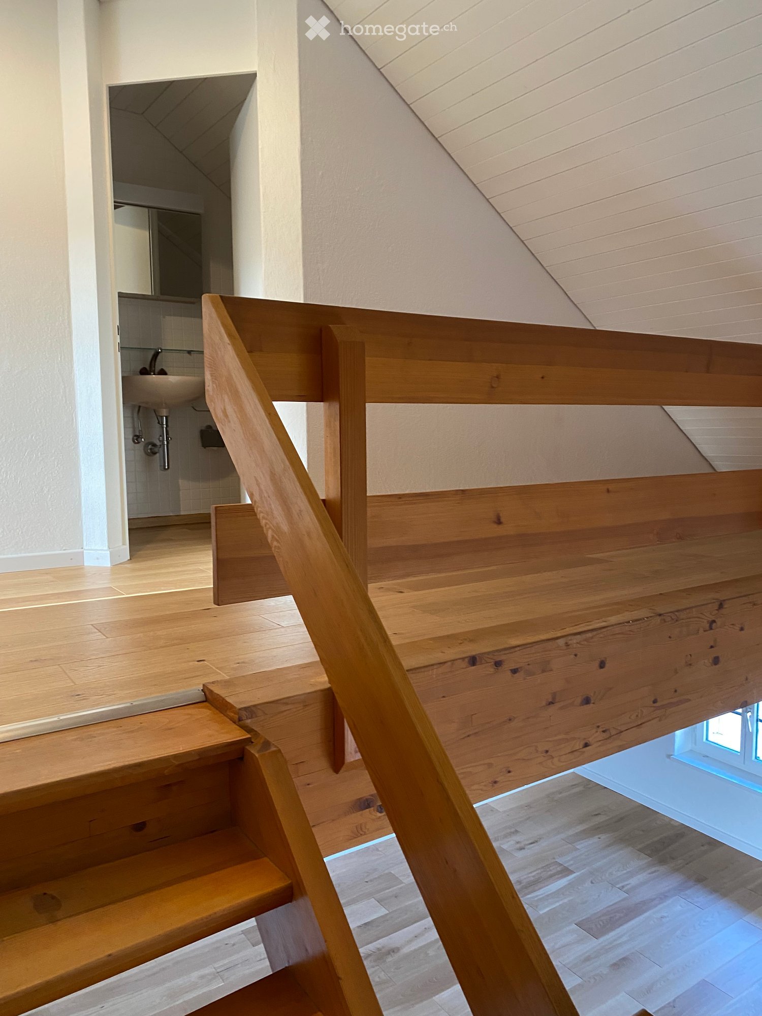 Charmante 2.5-Zimmer-Dachwohnung an zentraler Lage - Bild 7