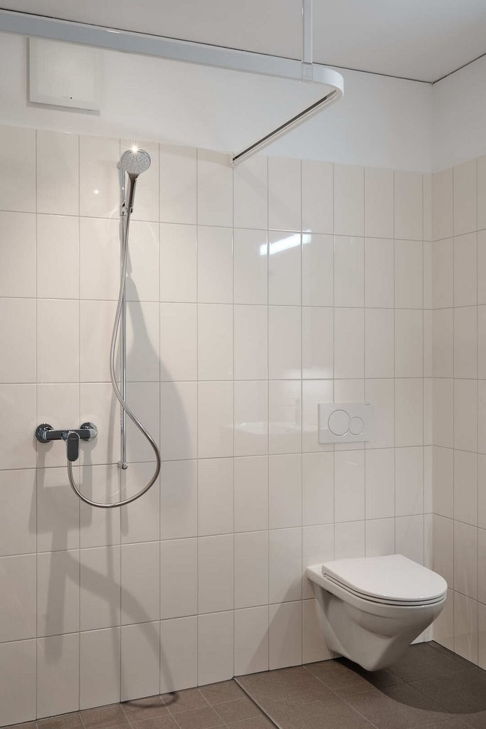 Familienfreundliche Neubauwohnung an zentraler Lage in Frauenfeld - 20102.03.0302_Dusche_1.JPG_P013853033.JPG