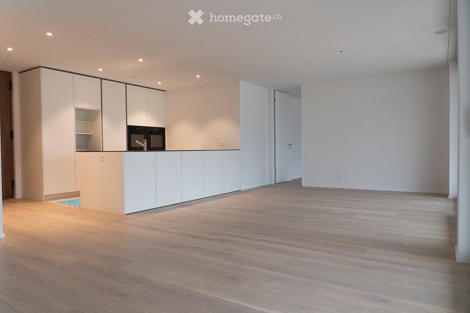 Erstbezug: Hochwertige 3.5-Zi-Wohnung, ca. 100 qm, Seesicht, Terrasse + 2 TG-Plätze, E-Ladestation - Bild 1