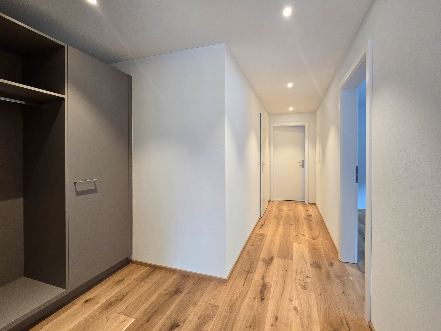 2.5-Zimmer-Wohnung im OG Ost - Bild 5