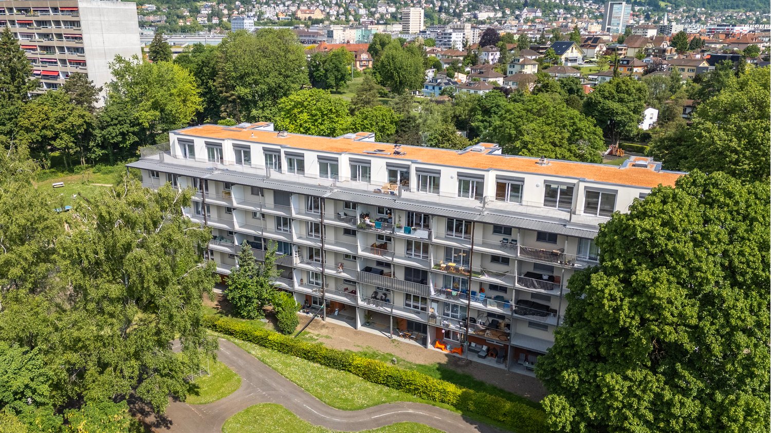 NEUWERTIGE totalsanierte 1.5-Zimmerwohnungen mit Terrasse in Nidau - Bild 9