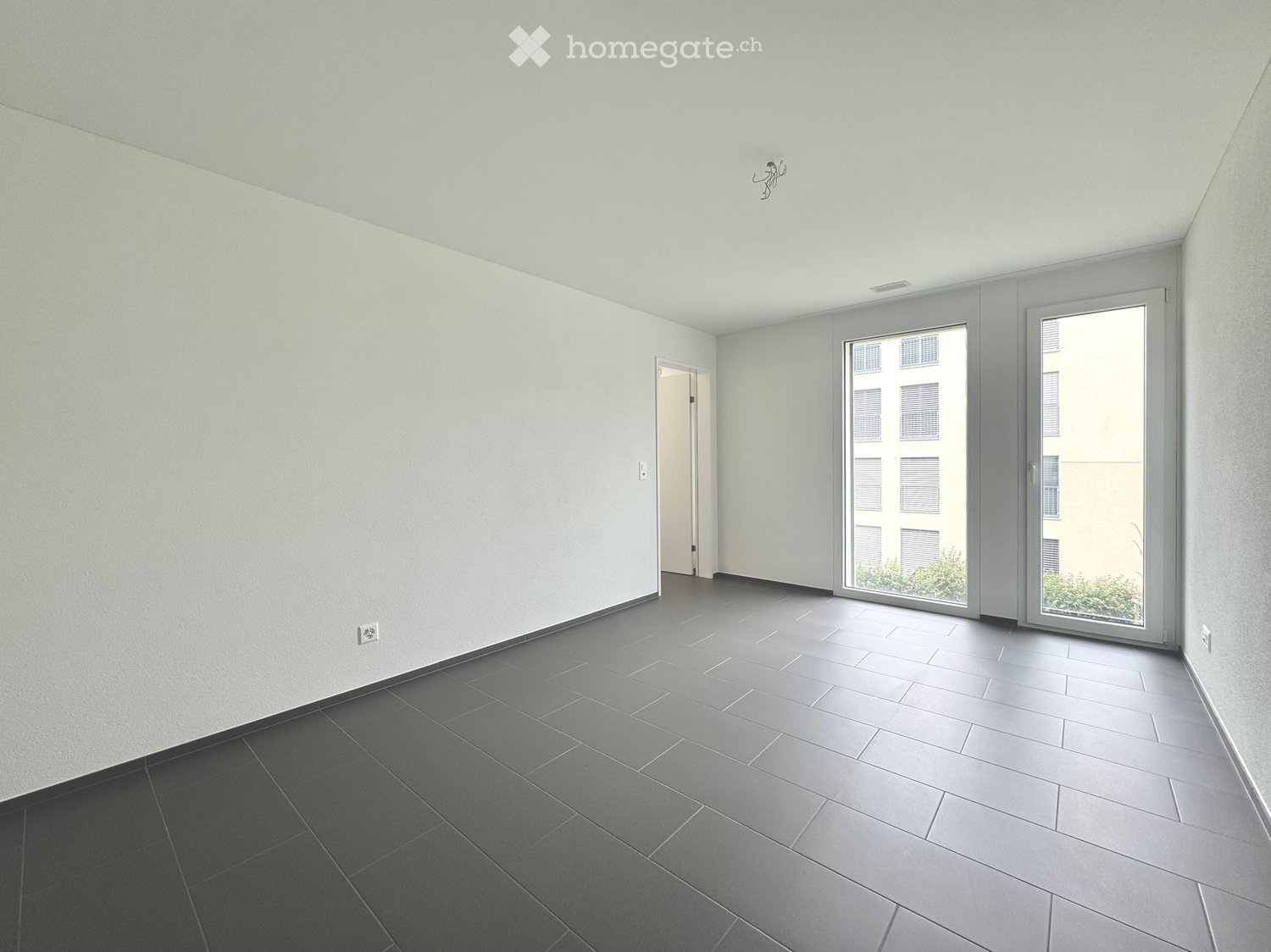 Exklusive 3.5-Zimmer-Wohnung mit hochwertigem Ausbau an zentraler Lage - Bild 8