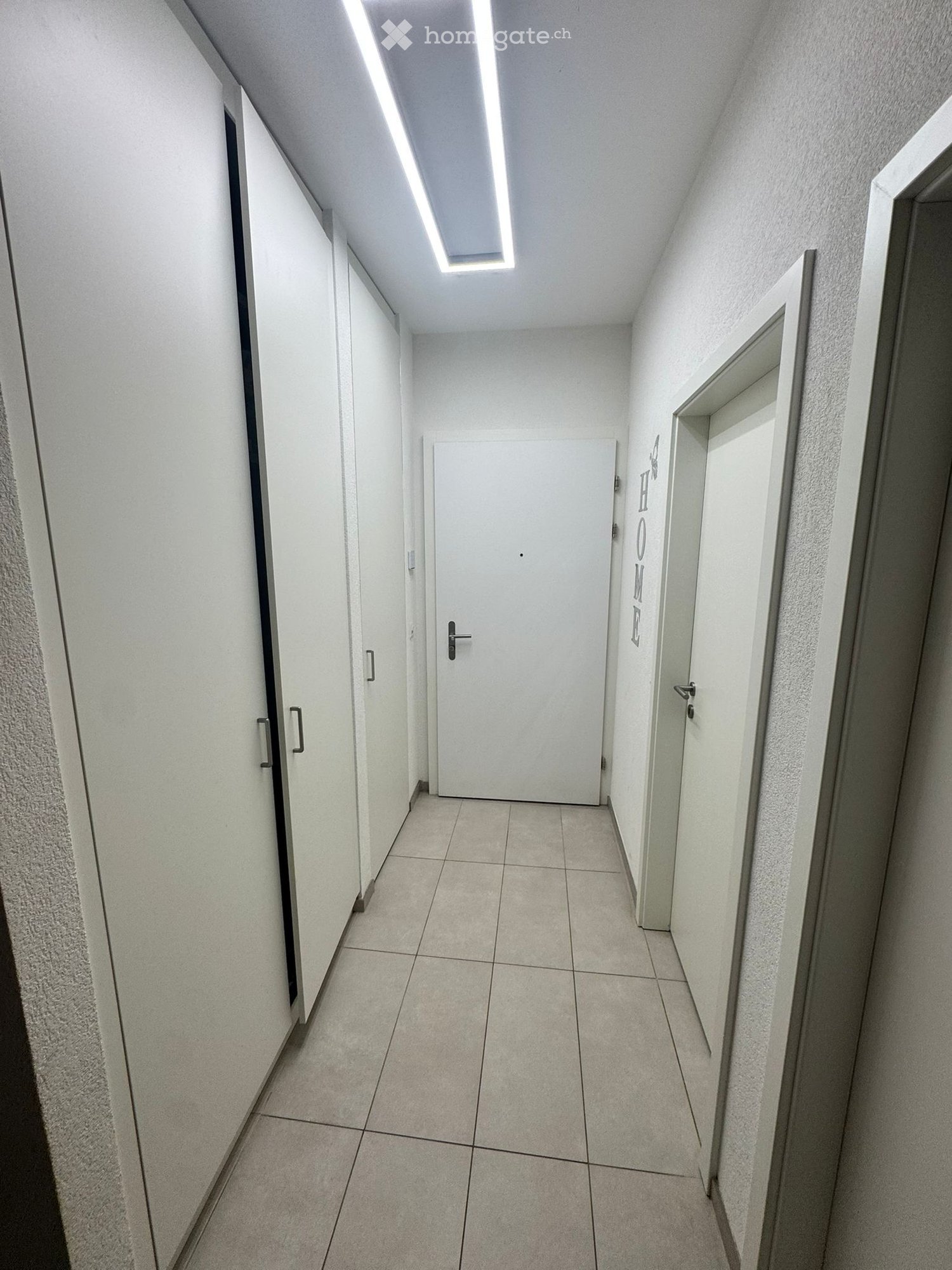 Appartement moderne de 2,5 pièces avec balcon à Sion - Bild 1