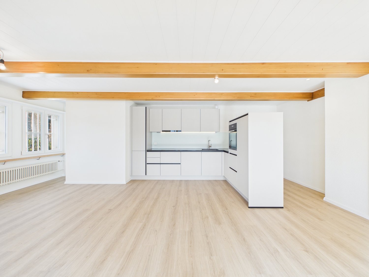 Stilvoll kernsanierte 3.5-Zimmer-Wohnung mit Gartenmitbenutzung - Bild 6