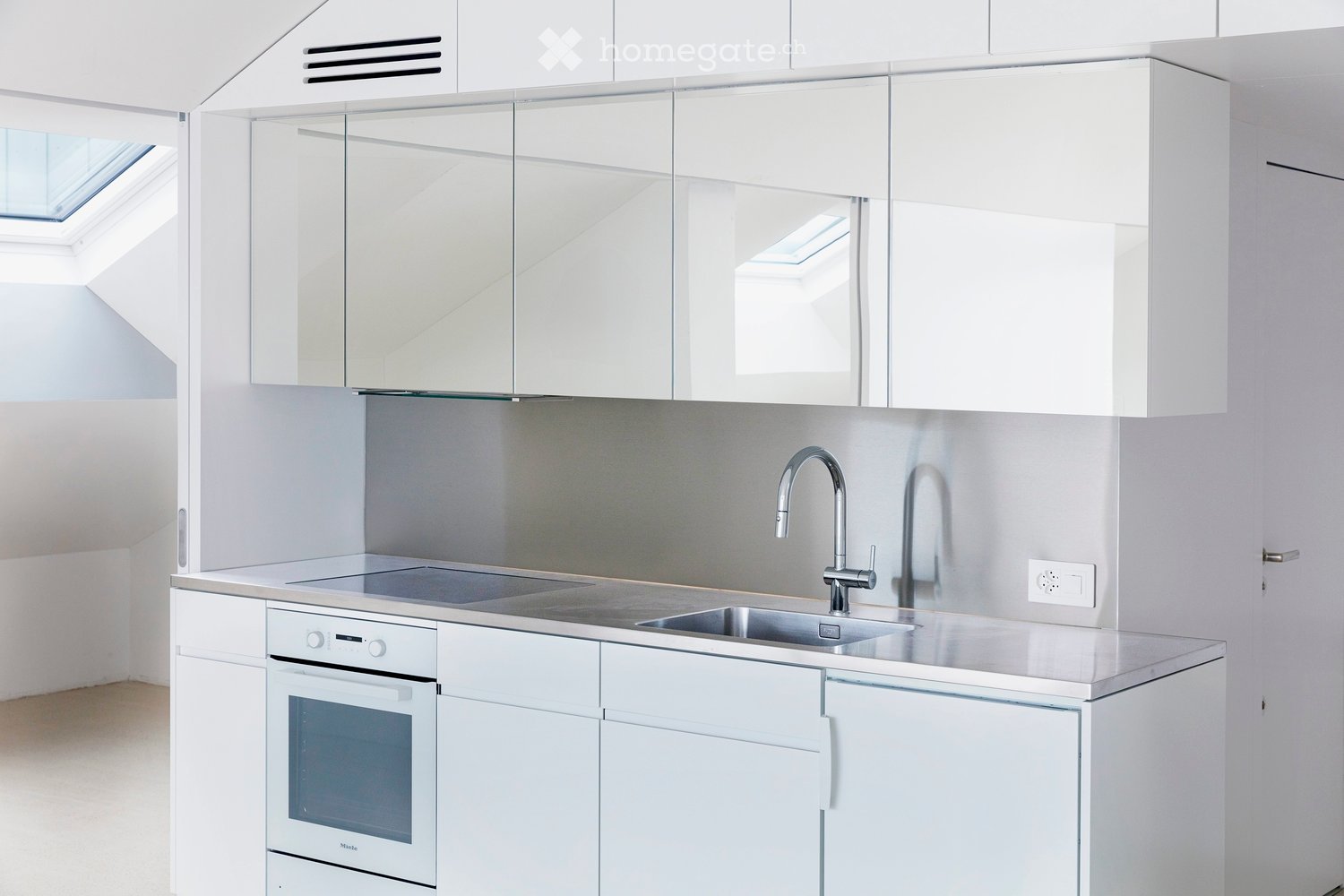 Aussergewöhnliche loftartige Wohnung mit atemberaubenden Rundumblick auf den Zürichsee - Bild 6