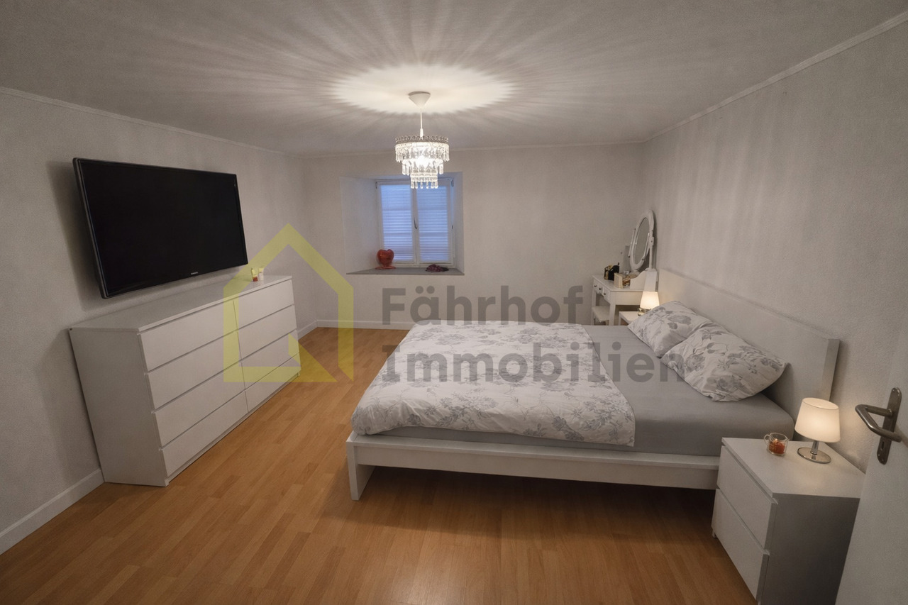 Helle Familienwohnung mit sonnigem Balkon - Bild 9