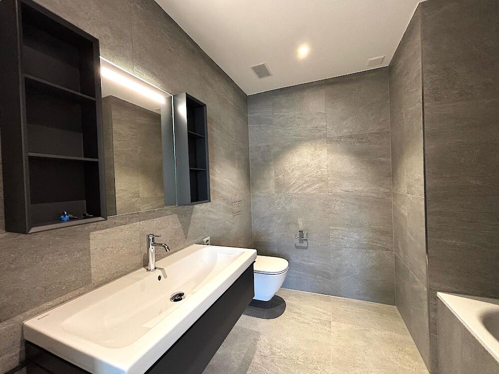 ERSTBEZUG! Exklusive 4.5-Zimmerwohnung in Alterswil - Bild 12