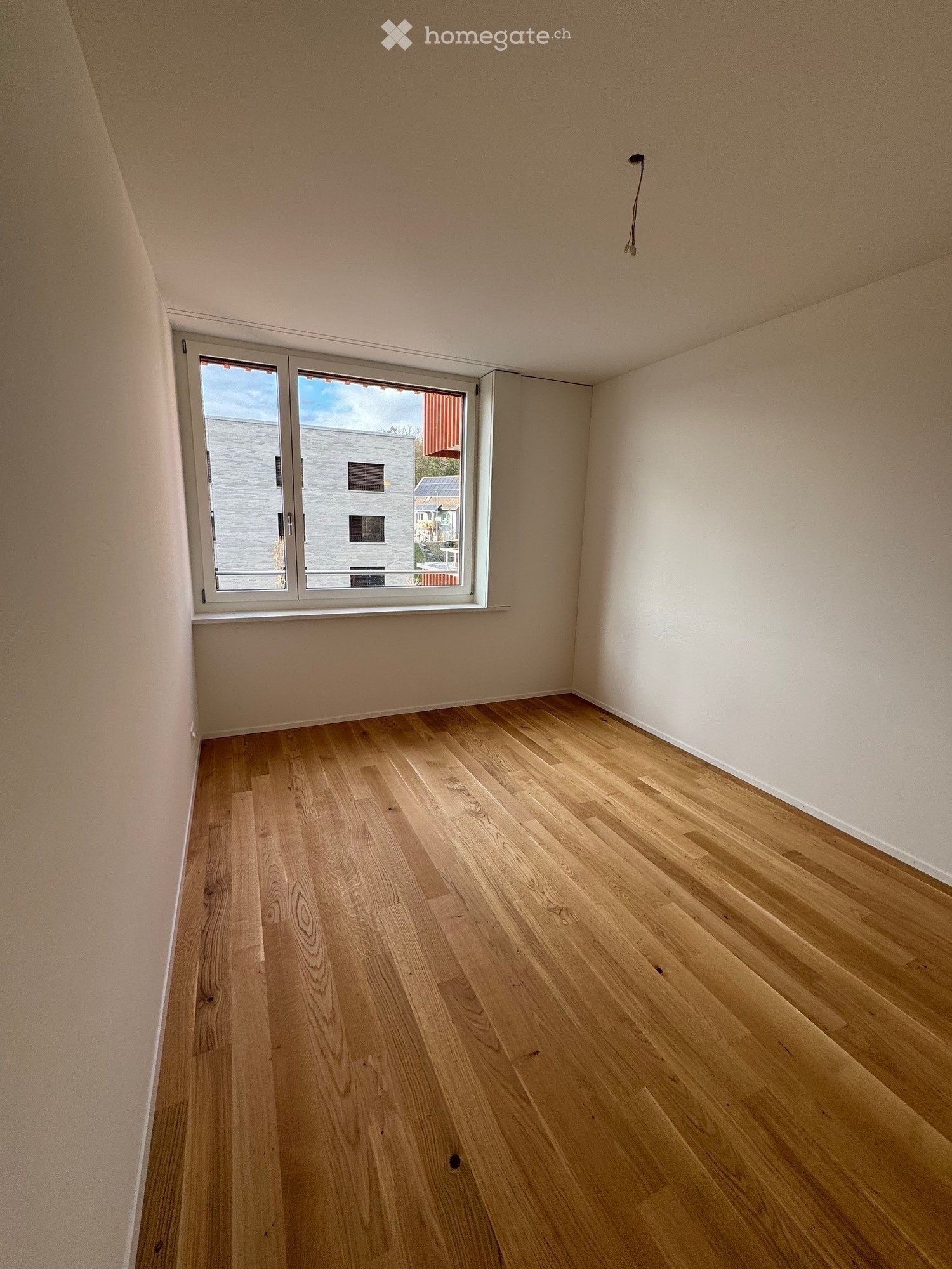 Hoch am Hang - mit bestem Blick Richtung Aarau - Bild 2