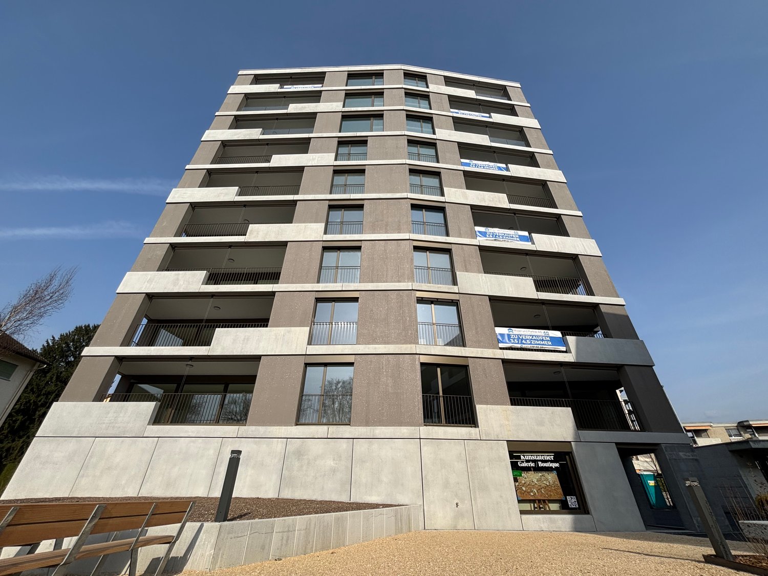 NEUBAU - Grosszügige 3.5-Zimmer-Wohnung mit Aareblick in Brügg - Bild 12