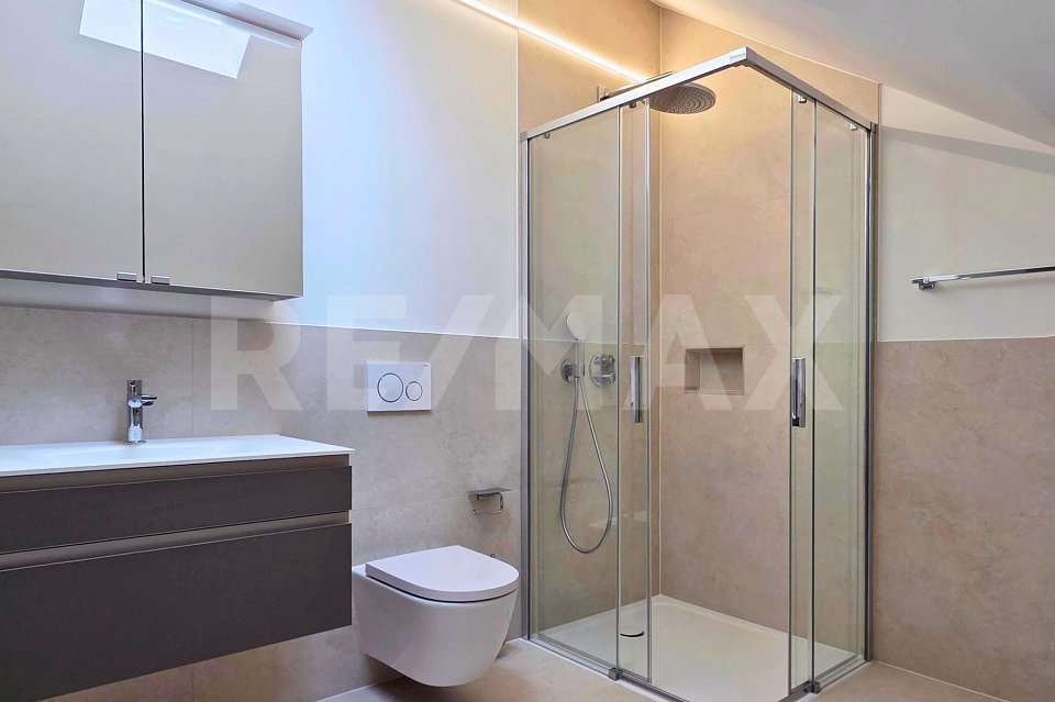 Loft- Dachgeschoss-Wohnung an zentrale Lage in Altdorf UR, Erstvermietung - Bild 10