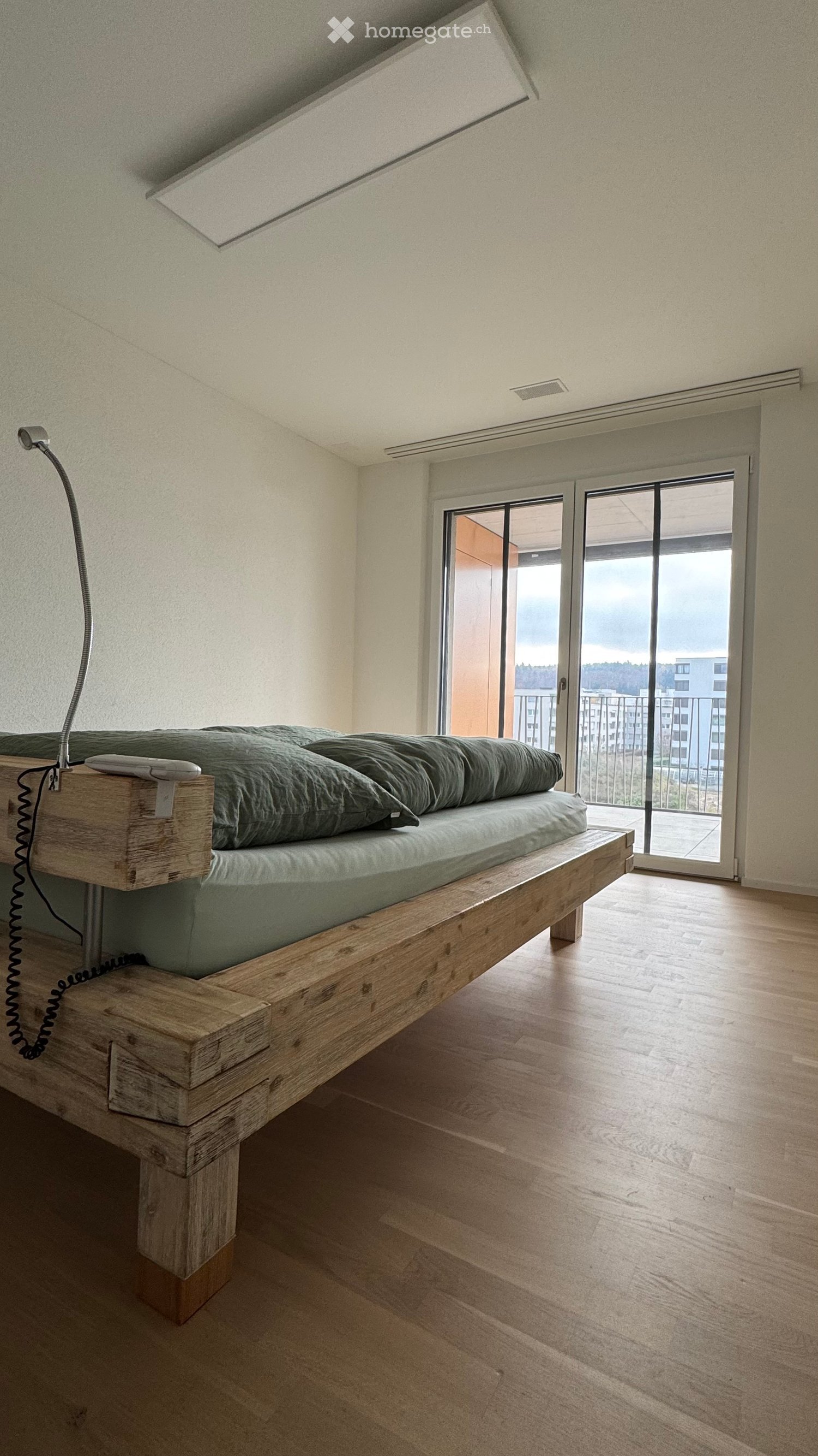 Moderne 2.5-Zimmer-Neubau-Wohnung mit Balkon und Stadtblick in Kaiseraugst - Bild 4