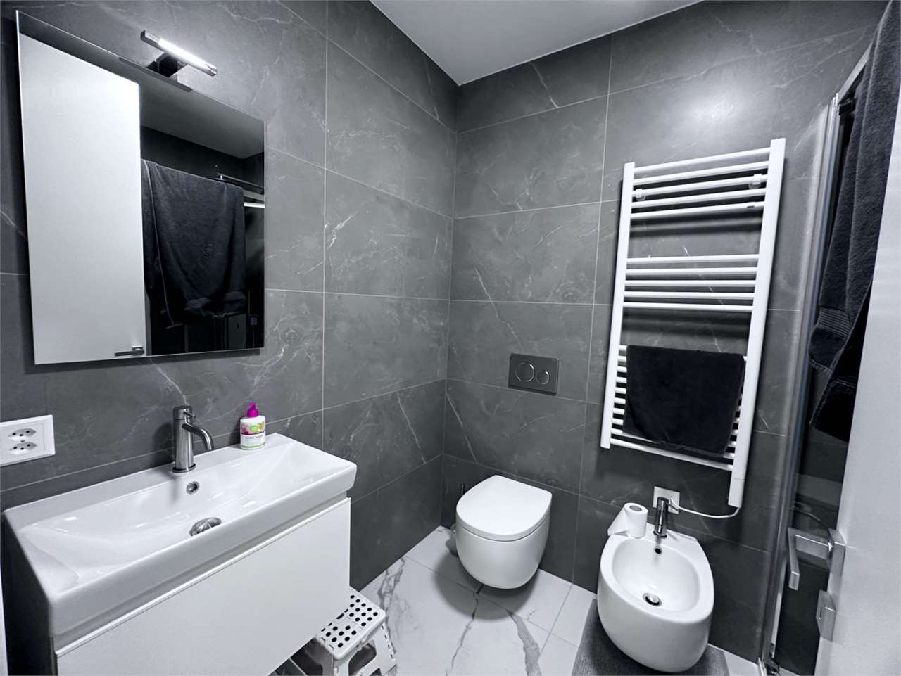 Nuovo e moderno 2,5 locali con terrazzo - Bild 12