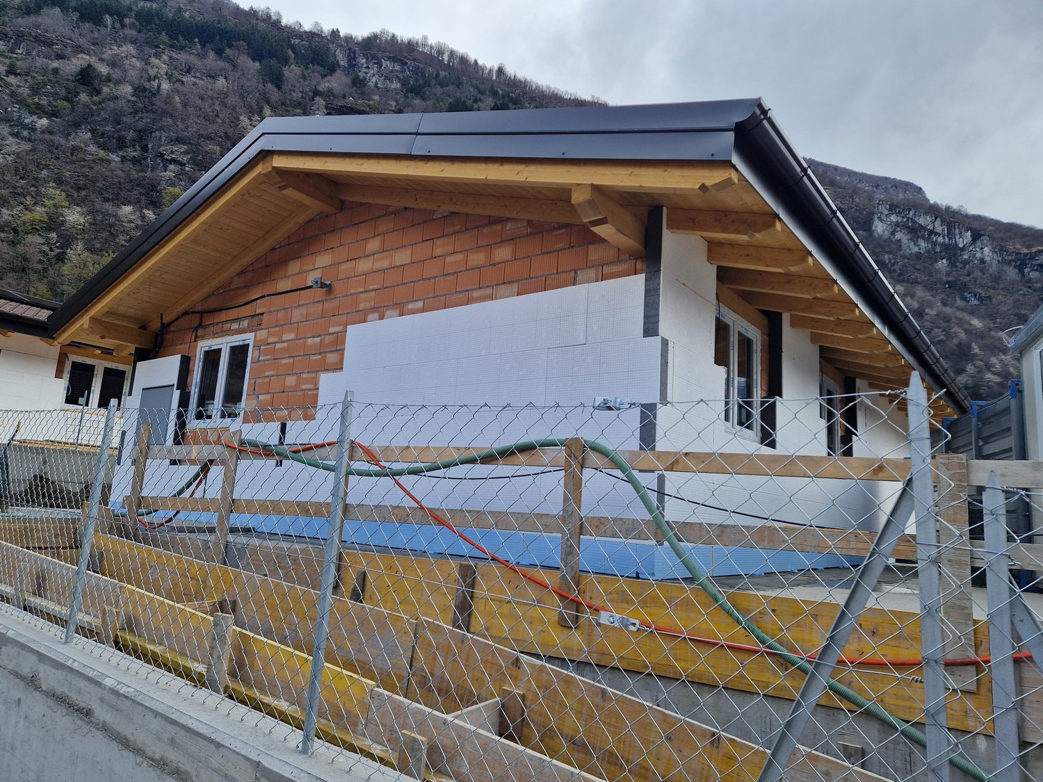 Casa unifamiliare in costruzione a Bodio con giardino privato - Bild 2