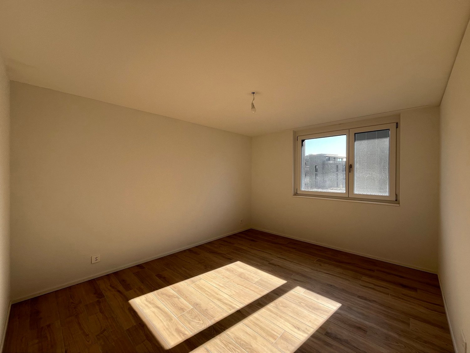 05713 - Appart. 4½ PCES - IMP. CHAMP-RIOND 7 - MATRAN - Bild 1