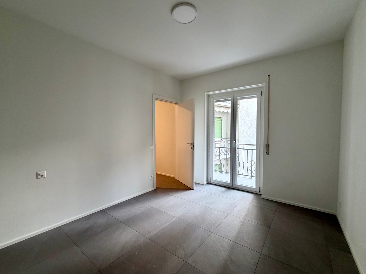 Chiasso Nuovo 3.5 loc. Arredato Pigione 1'150 Spese 200 - Bild 8