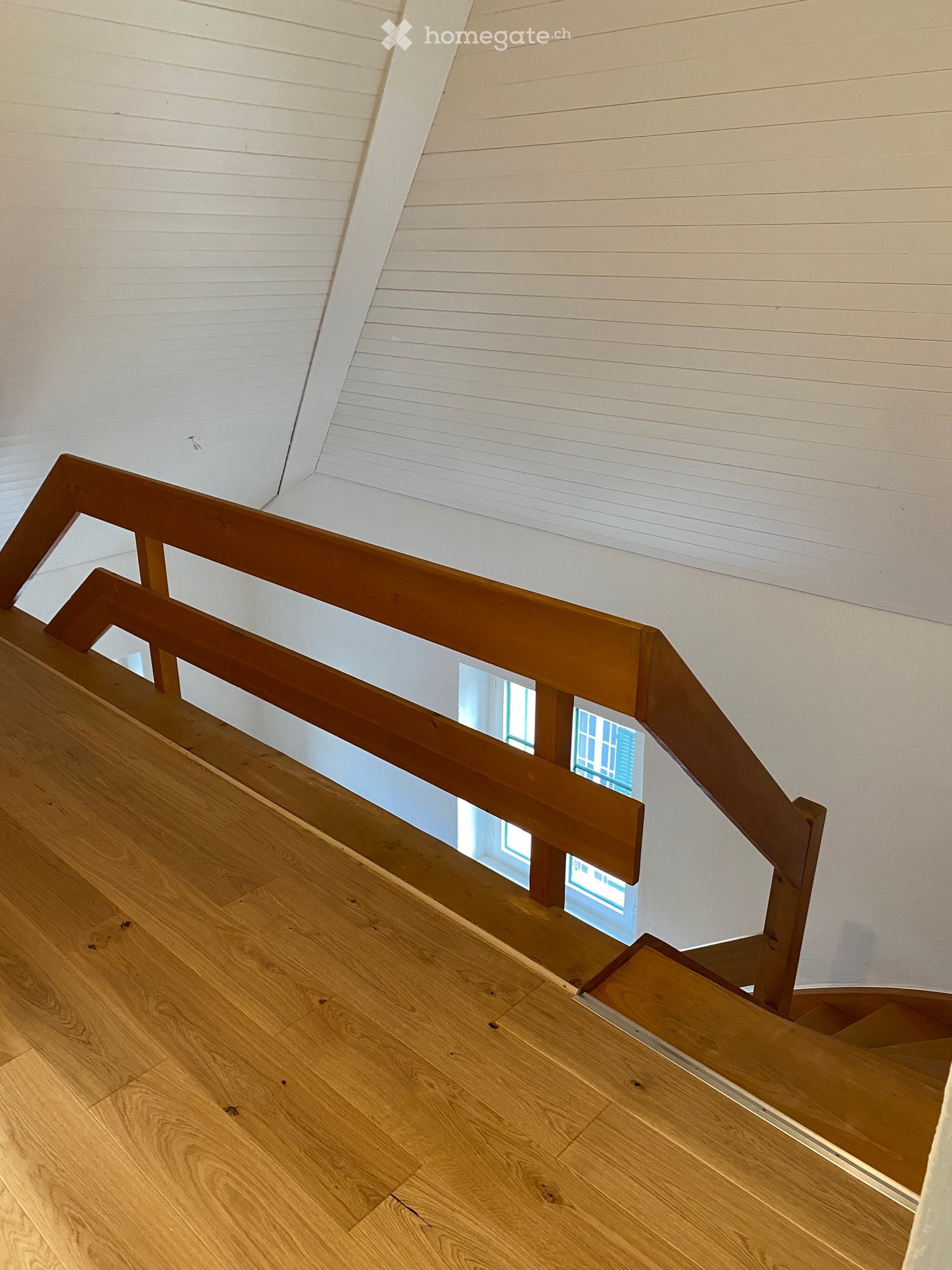 Charmante 2.5-Zimmer-Dachwohnung an zentraler Lage - Bild 8