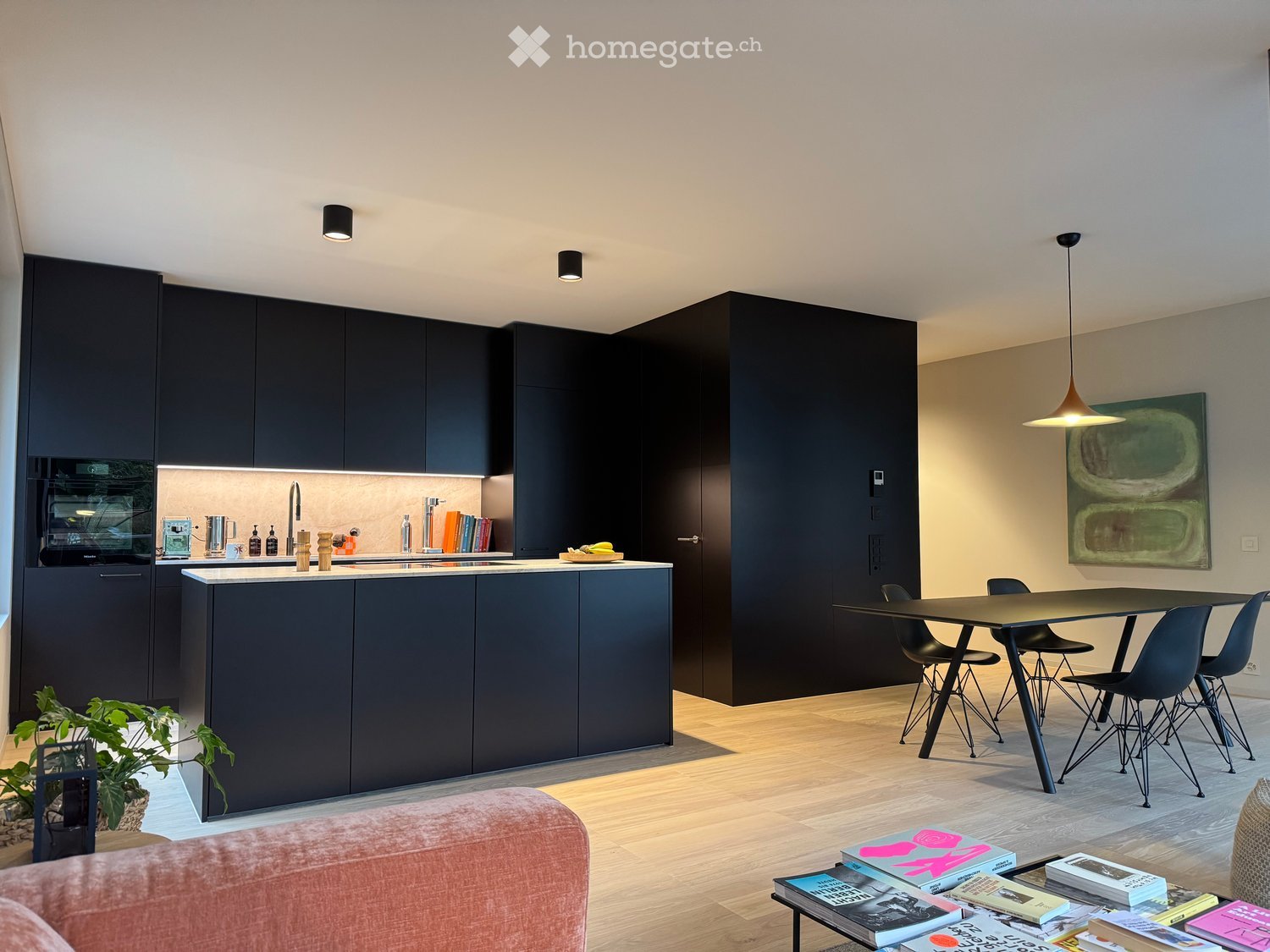 Moderne 2.5-Zimmer-Neubau-Wohnung mit Balkon und Garage in Luzern - Bild 2