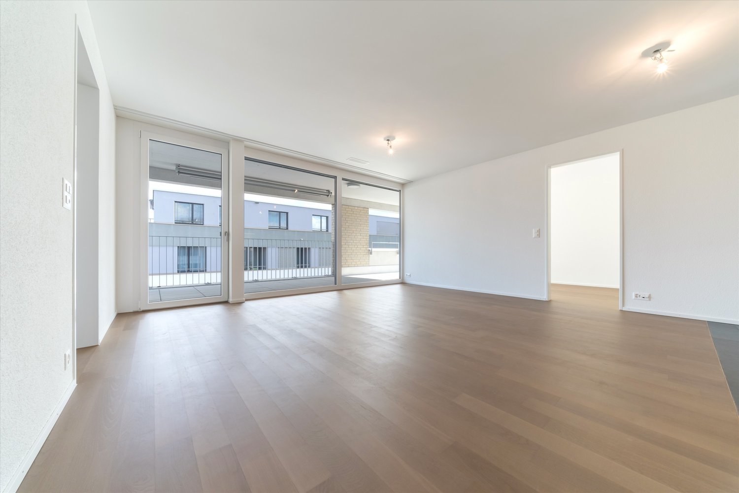 Erste eigene Wohnung? Dann sind Sie hier goldrichtig! - Wohnzimmer