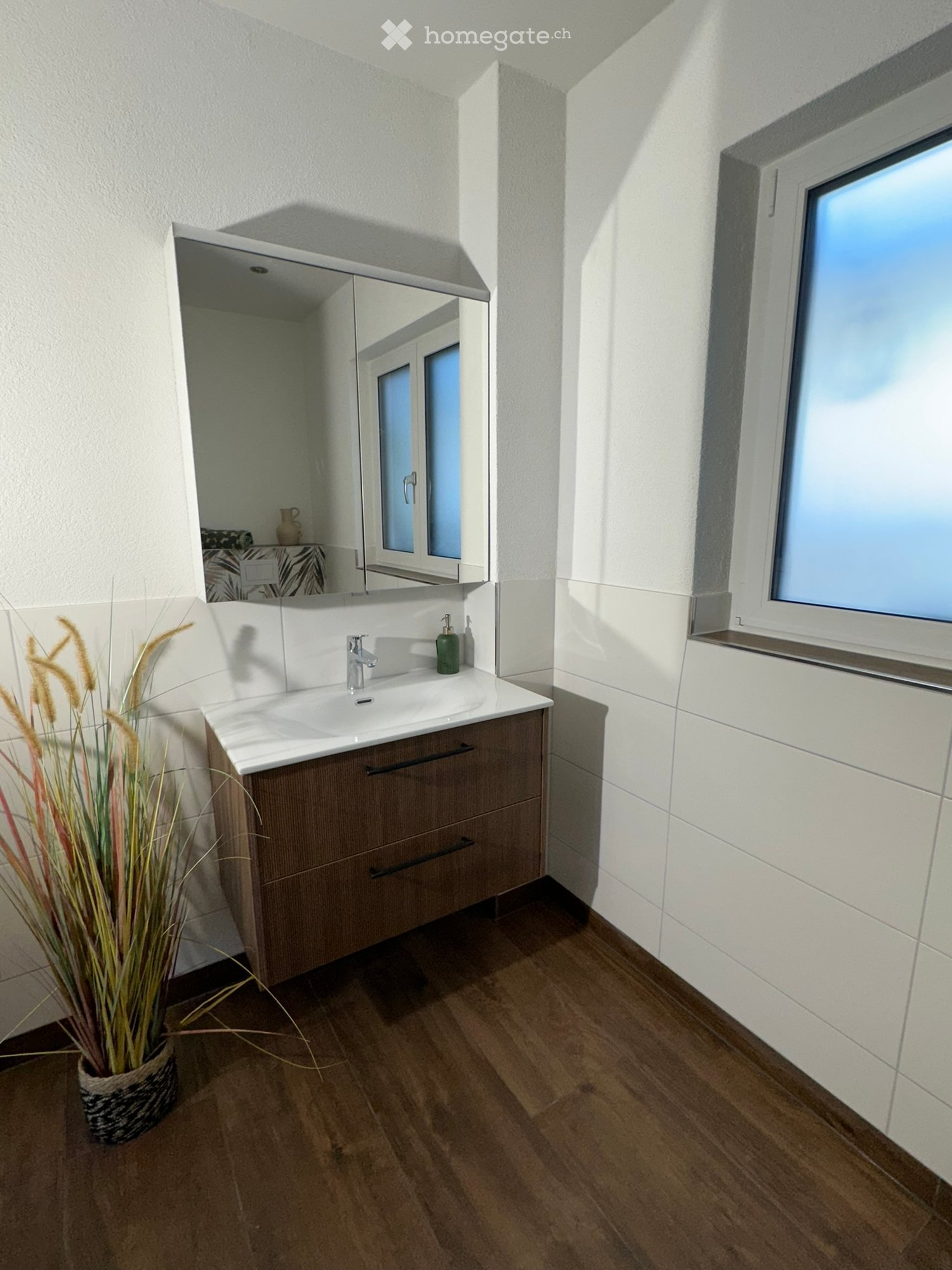 Möblierte 2.5-Zimmer-Wohnung incl. Parkplatz auf der Schaffhauser Breite - Bild 6