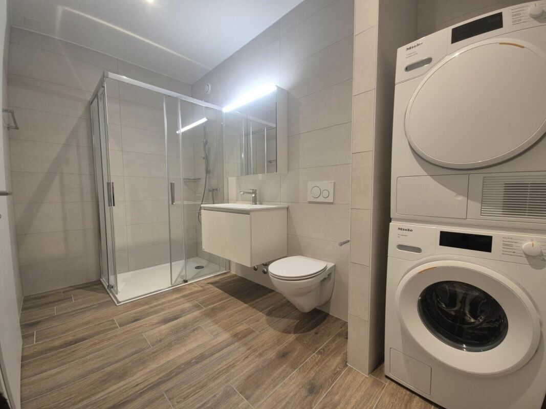 Berges 3 - Appartement 2.5 pièces au 2ème étage - Salle de douche