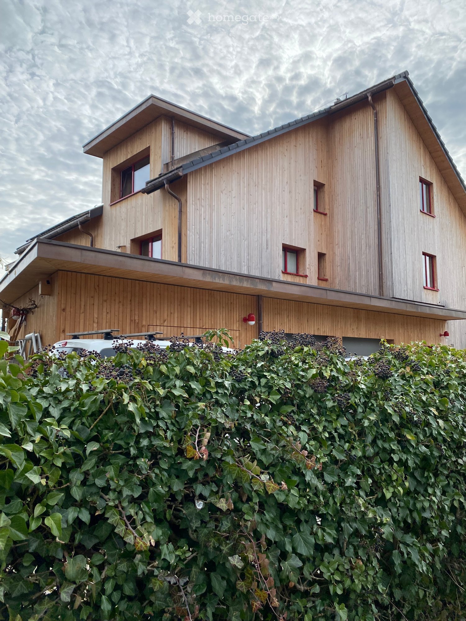Nachmieter für moderne 3.5-Zimmer-Dachwohnung mit traumhaftem Seeblick in Uerikon - Bild 3