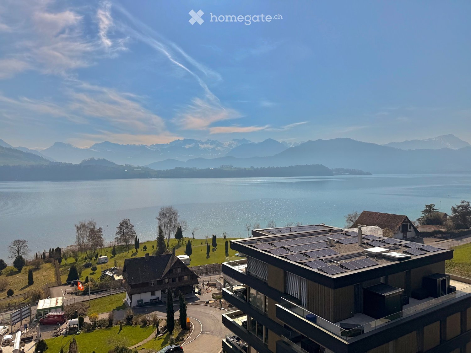 Moderne 4.5-Zimmer-Attika mit See- und Bergblick in Merlischachen - Bild 2