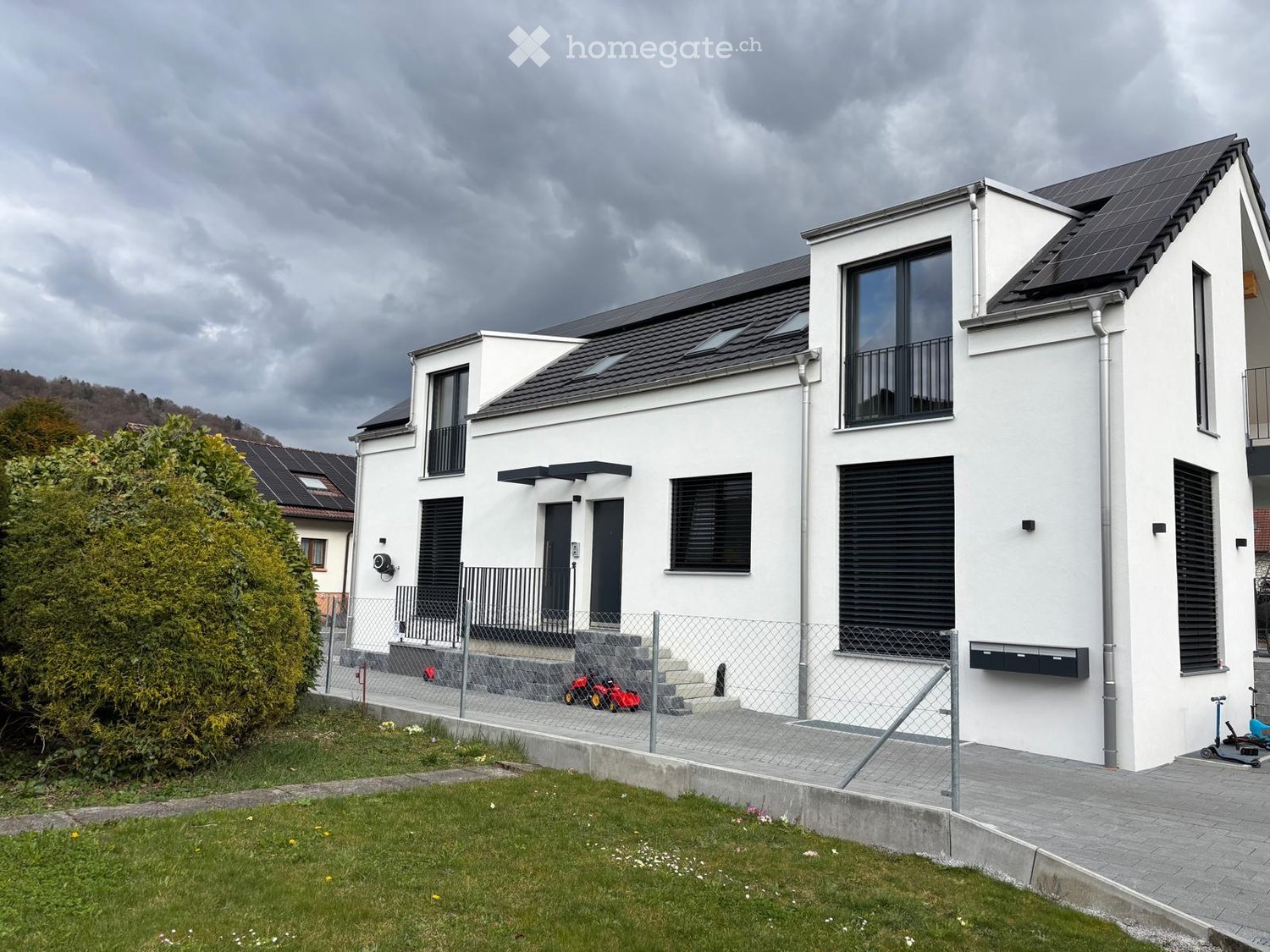 Grosszügige 4.5-Zimmer-Wohnung - Bild 1