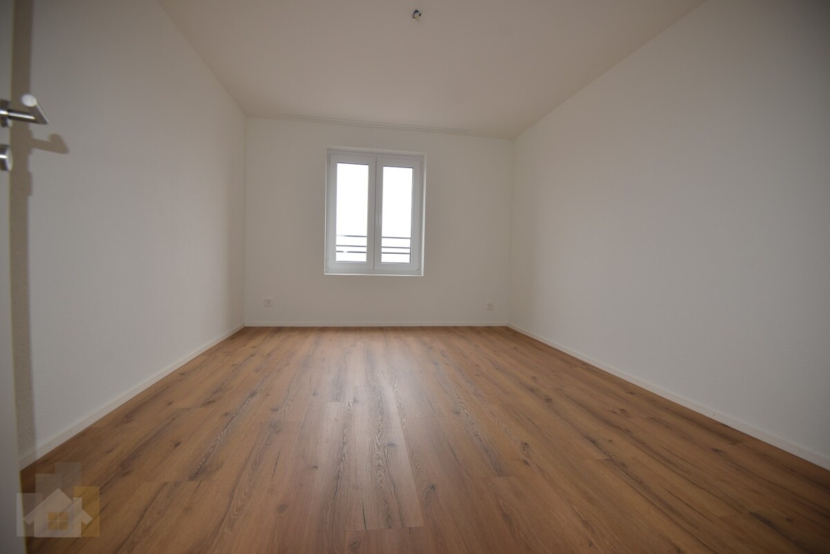 Erstbezug nach Kernsanierung: Moderne 1.5-Zimmer-Oase nahe am Bodensee - Schlafzimmer