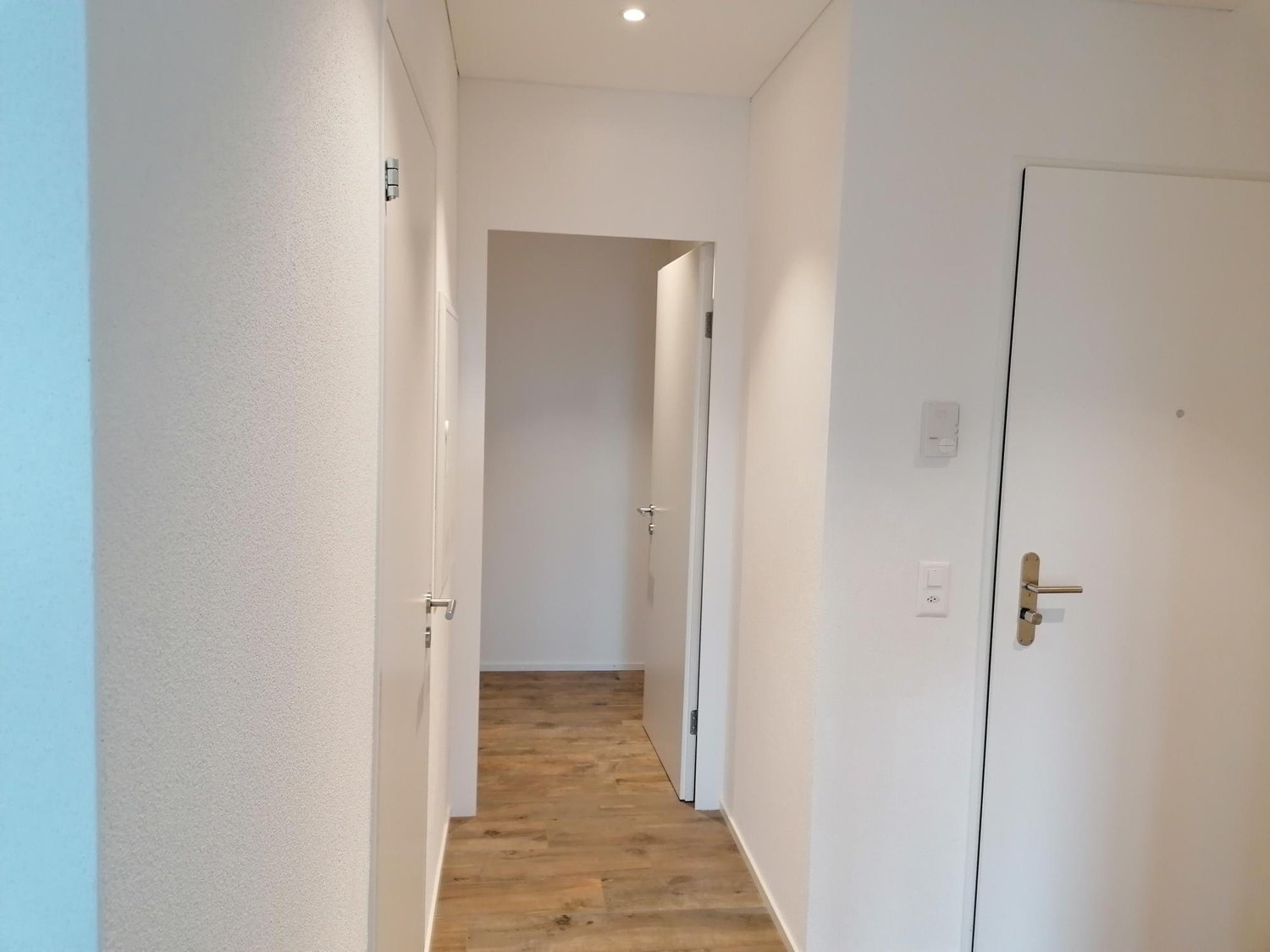 Wunderschöne moderne Dachgeschosswohnung - Flur