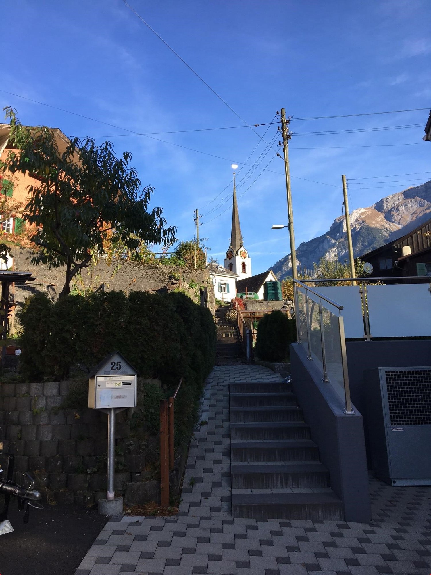 Charmante 3.5 Zi Dachwohnung - per 1.7. - Bild 6