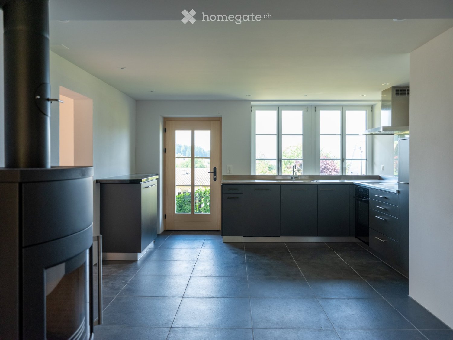 Neue moderne 3.5 Zi. Wohnung mit Charme in Bauernhaus im EG - Bild 3