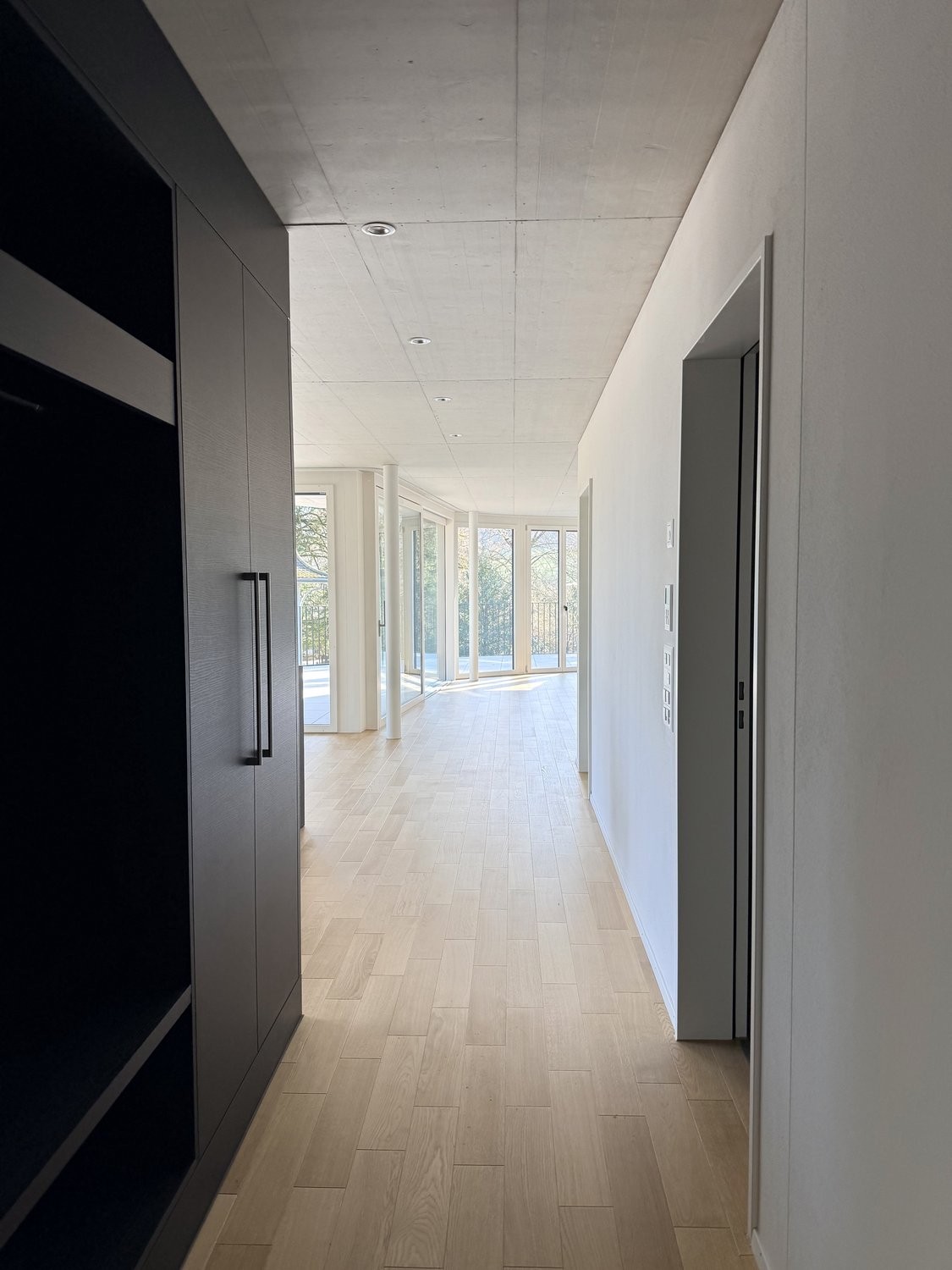 Exklusive 3.5-Zimmer-Attikawohnung mit grosser Terrasse - Korridor