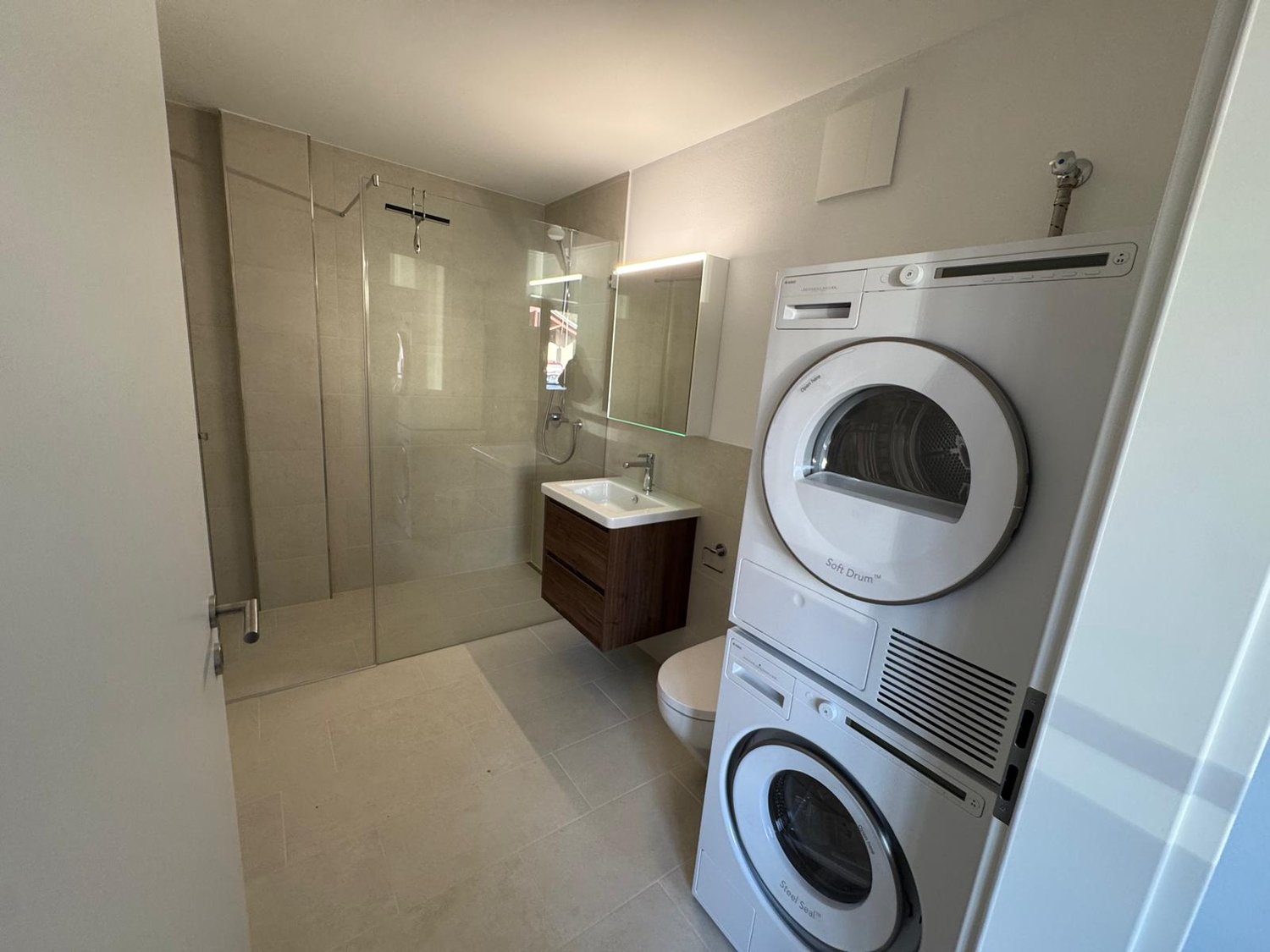 1-Zimmerwohnung im Grünen mit modernem Innenausbau - Bild 6