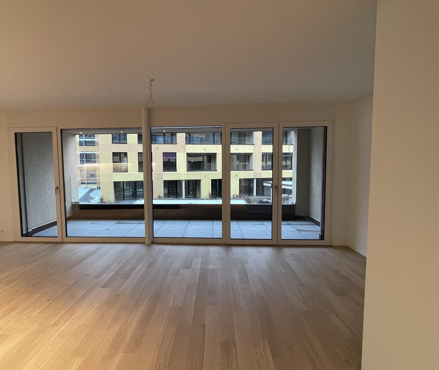 1.5-Zimmer-Neubauwohnung im Feldpark - Modern & hell - Bild 2