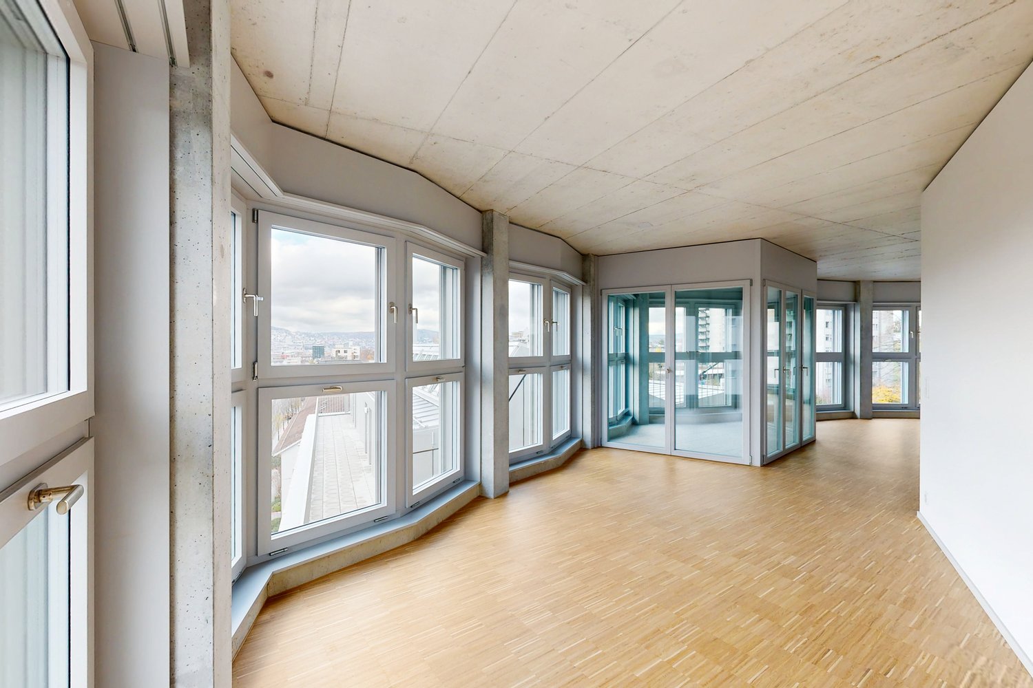 DESIGN & SKYLINE: Erstvermietung "SPHINX" - Bild 3